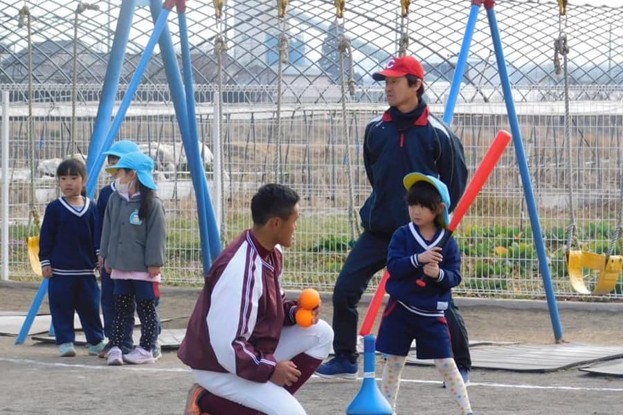 幼稚園～小学生対象　ティーベースボール交流